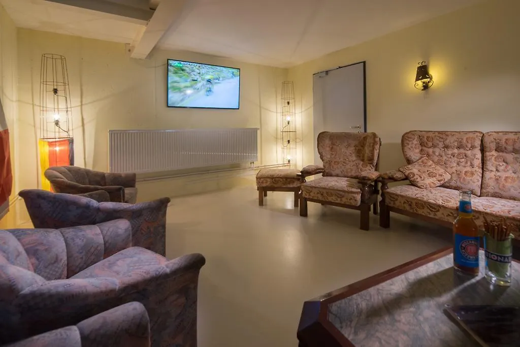 Airport Hostel-1